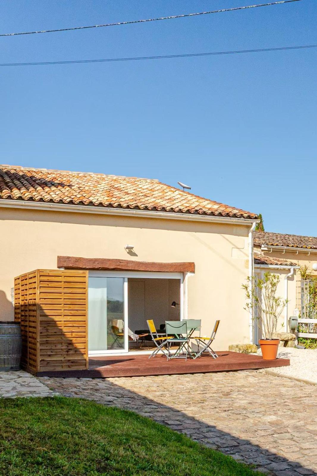 Guesthouse Les Maurins Saint-Sulpice-de-Faleyrens Екстер'єр фото