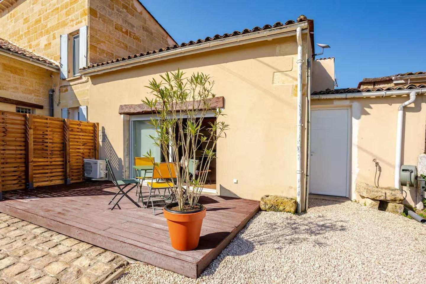 Guesthouse Les Maurins Saint-Sulpice-de-Faleyrens Екстер'єр фото